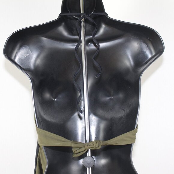 Bathing Suit - Picture 7 of 9